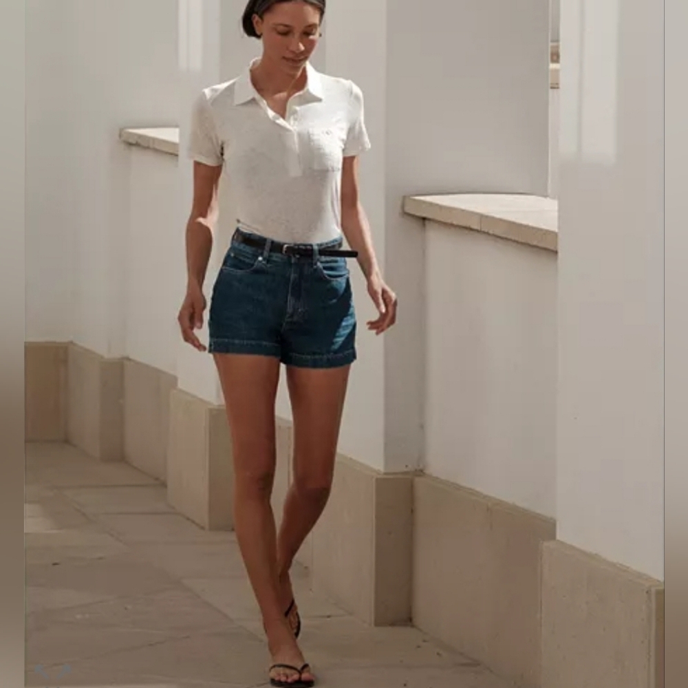 Frame The Charm Short